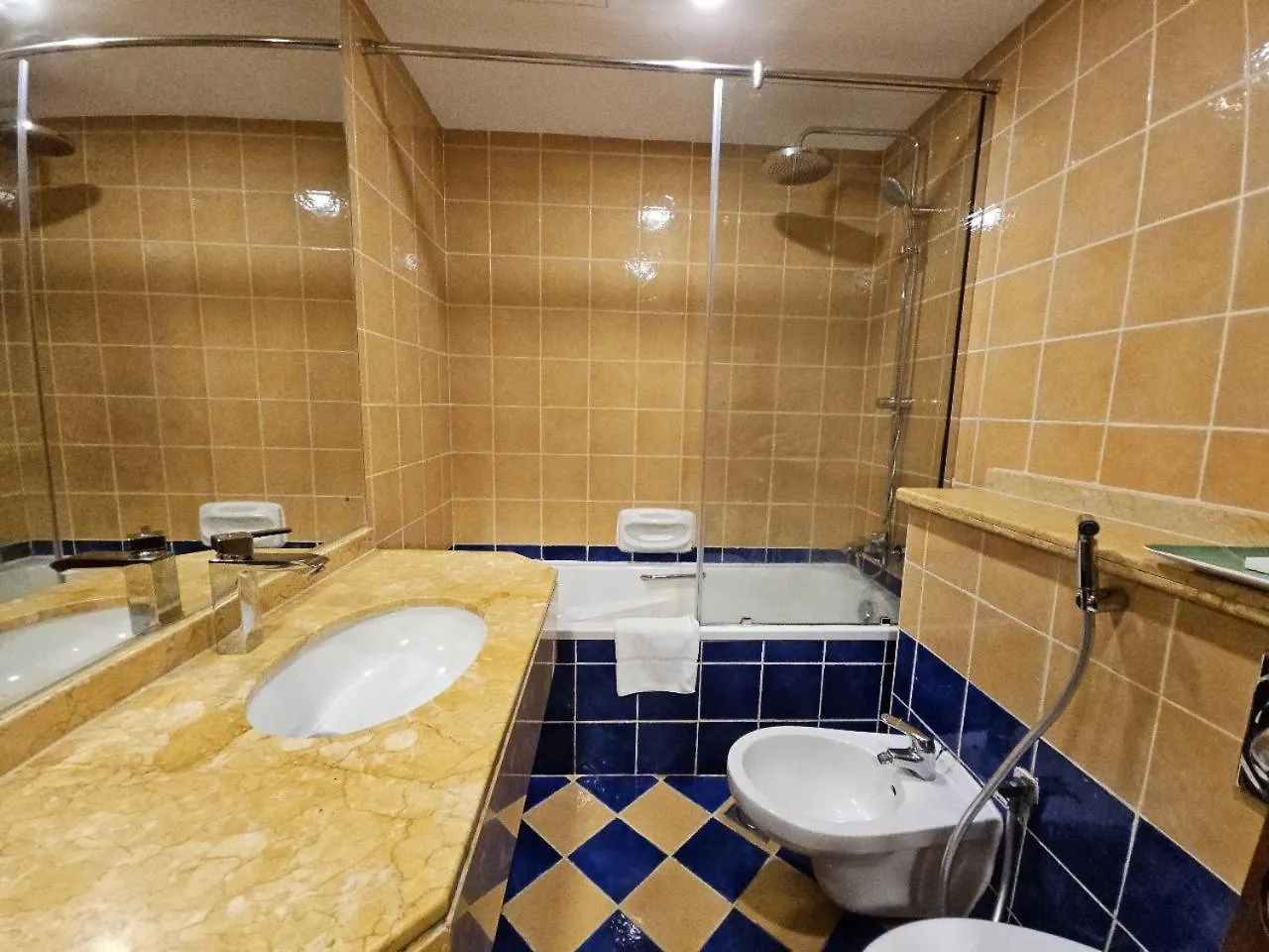 Royal Concorde Hotel & Suite Dubai