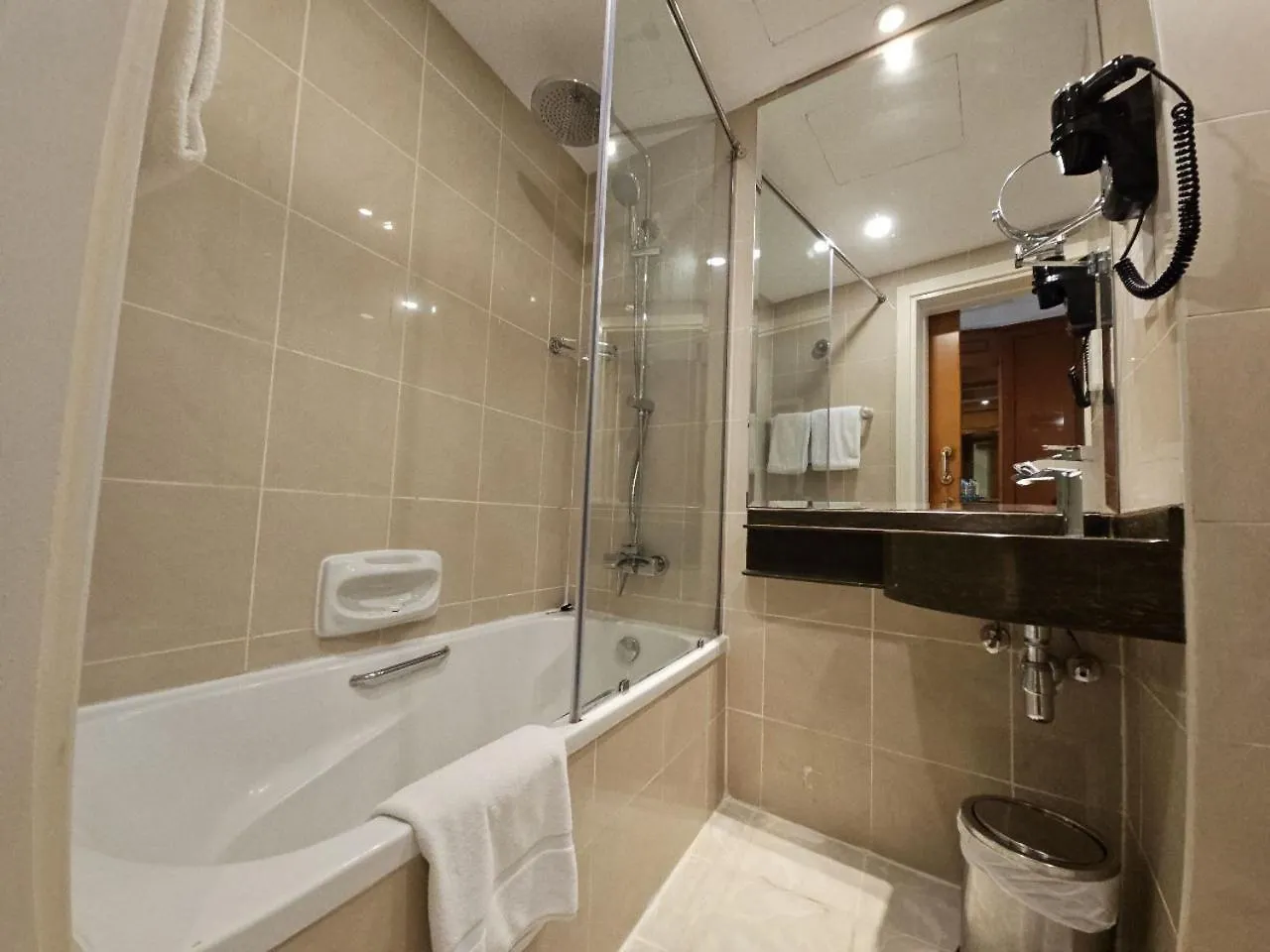 Royal Concorde Hotel & Suite Dubai